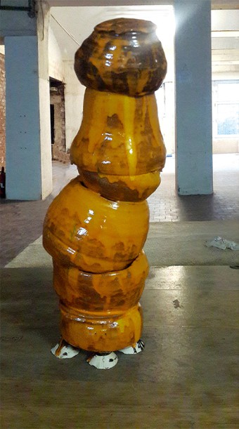 DUCK-naranjado, 2016, glazed ceramic, 65 x 30 x 35 cm